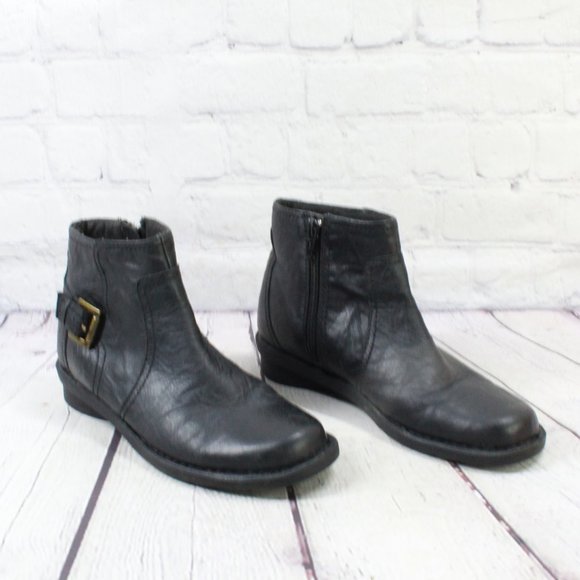 CLARKS Black Distressed Leather Zip Ankle Comfort Boots Size 6 M - Picture 3 of 10